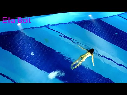 ❤️ Nu mă pot opri din privit, tânără blondă surprinsă înotând goală în piscina stațiunii ELLA BOLT at ro.massagecenter-yalta.ru ❌❤